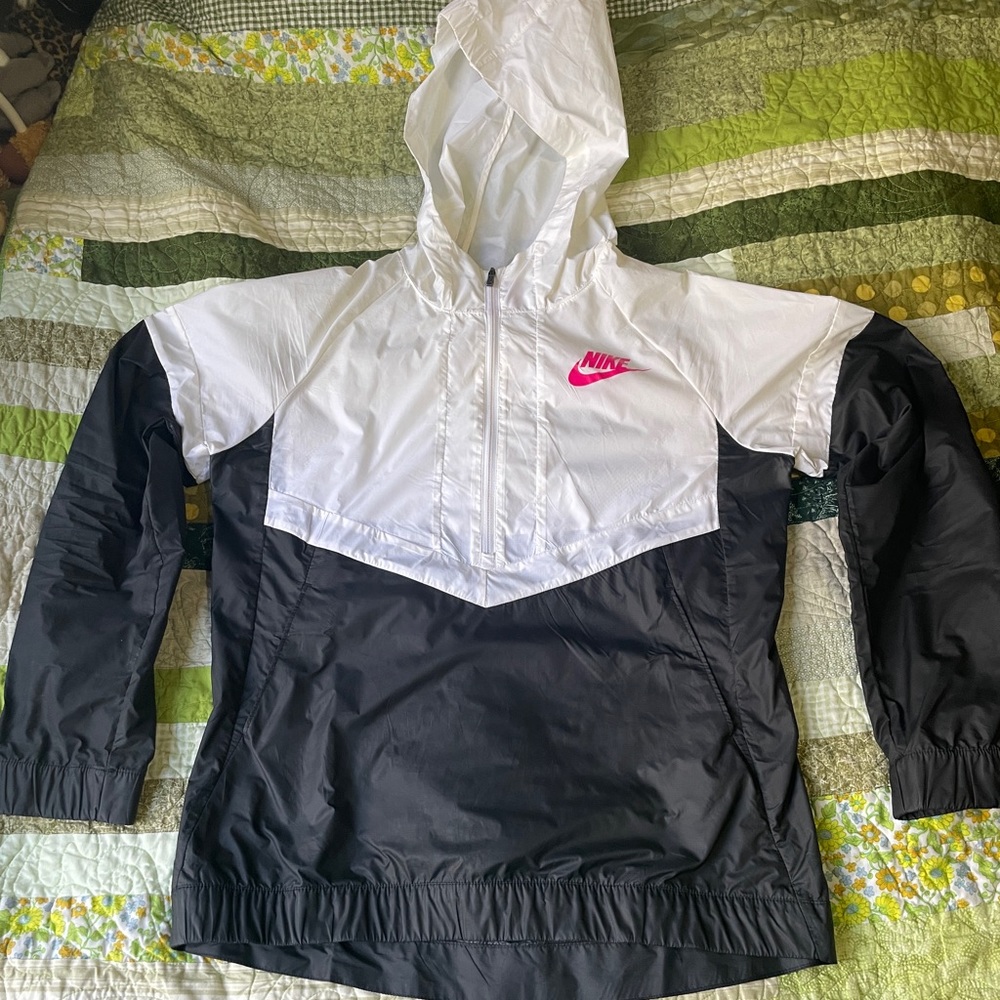 black and white nike windbreaker with pink logo